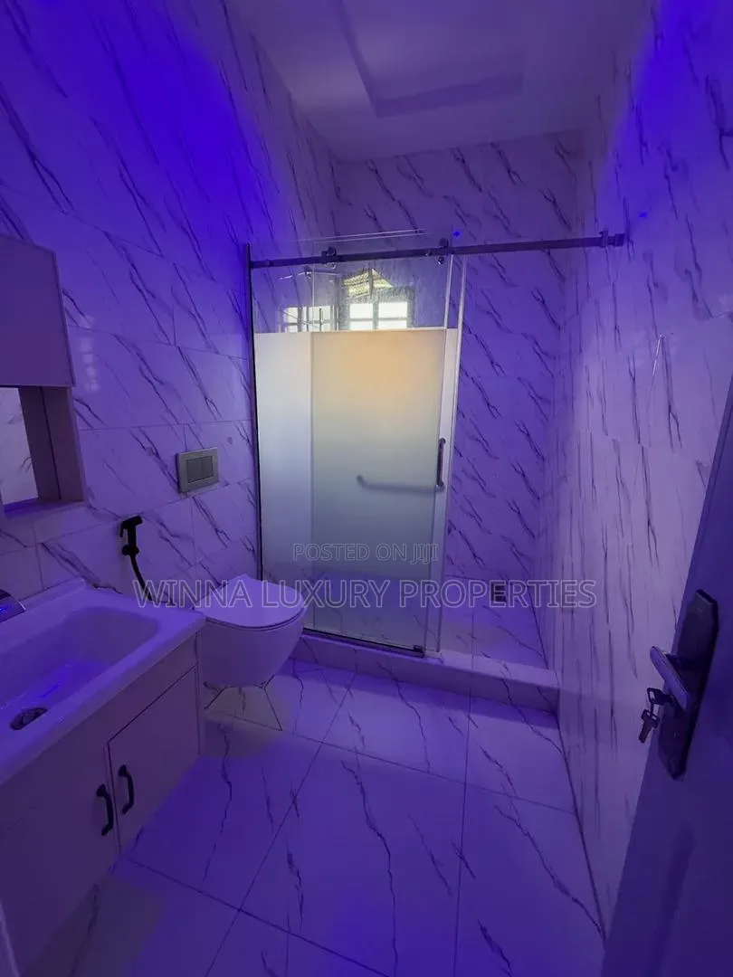 6bdrm Mansion in Gwarinpa Extension, Karsana for sale in Karsana