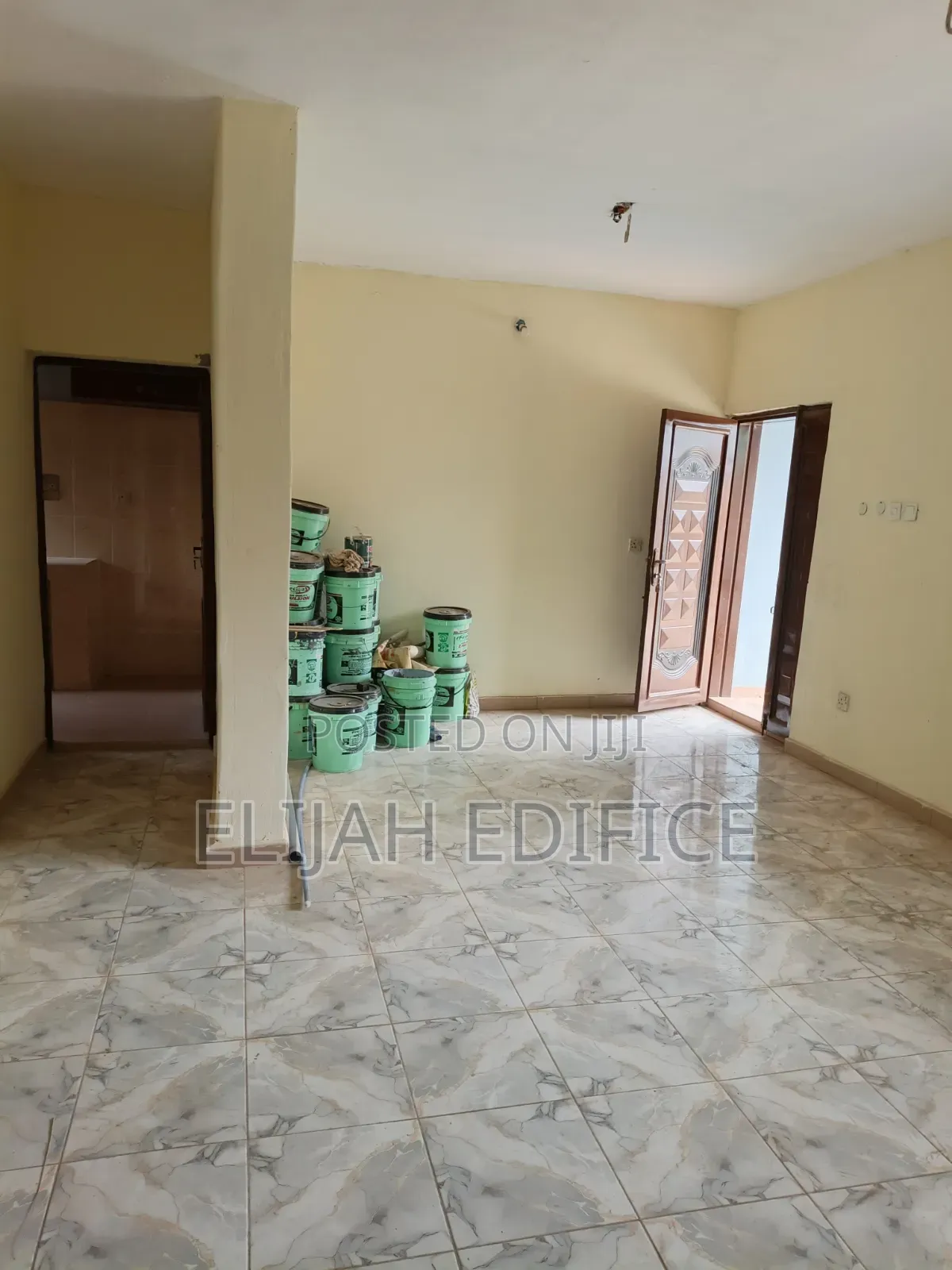 Furnished 3bdrm Block of Flats in Radio, Erunwe for rent in Erunwe