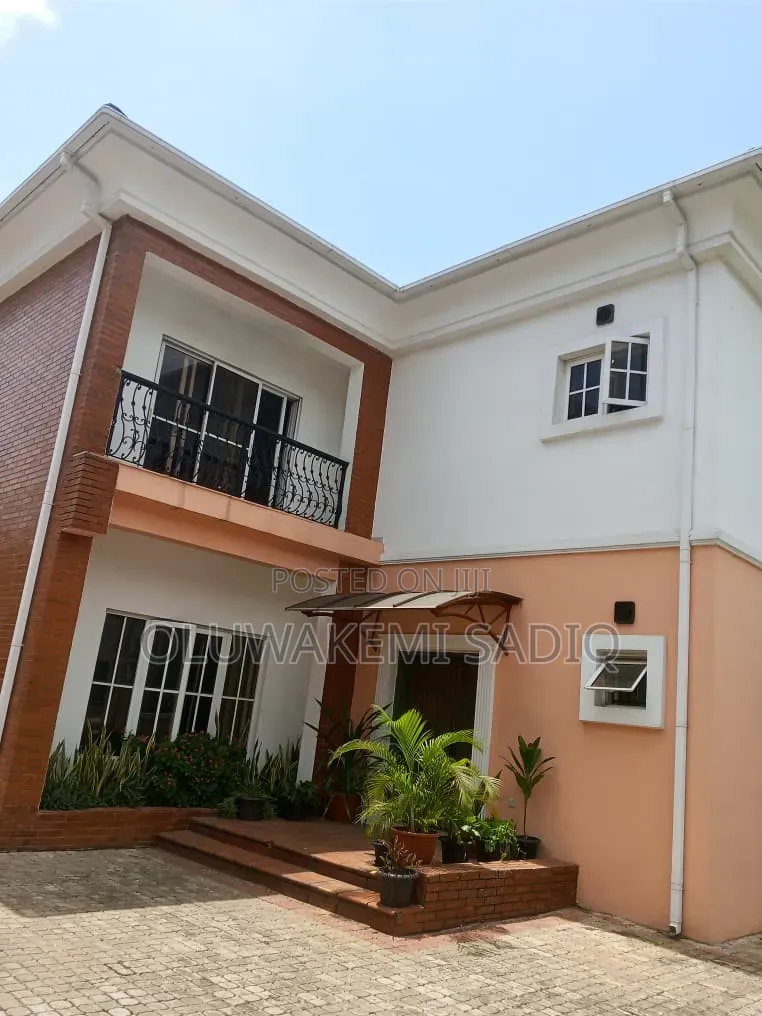 Furnished 4bdrm Duplex in Ikeja GRA for rent in Ikeja GRA
