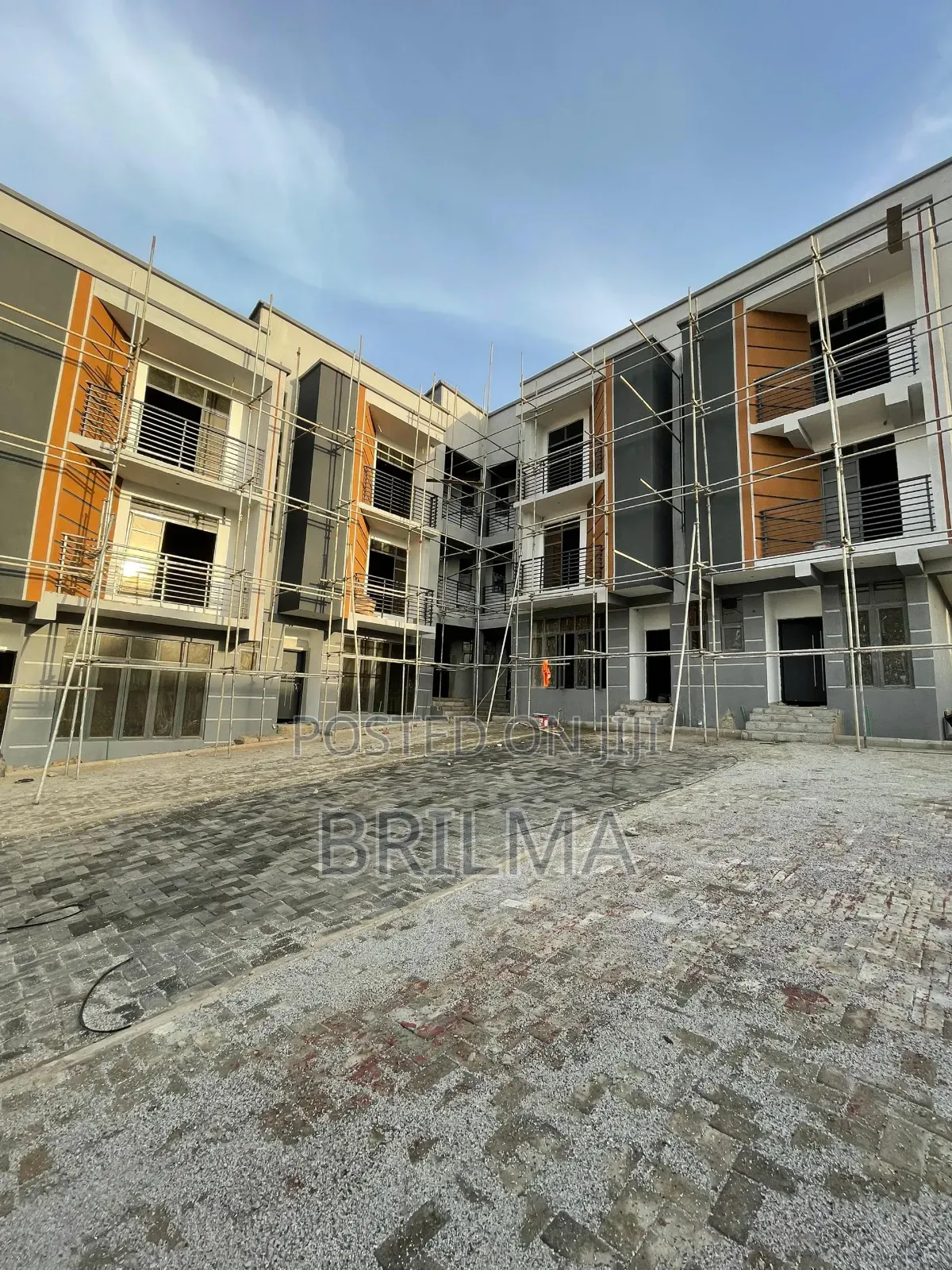 4bdrm Duplex in Life Camp for sale in Life Camp