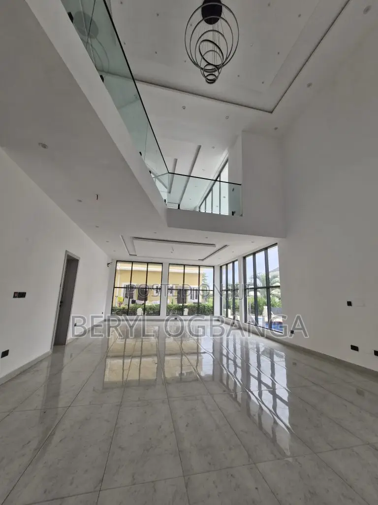 4bdrm Duplex in Chevron for sale in Chevron