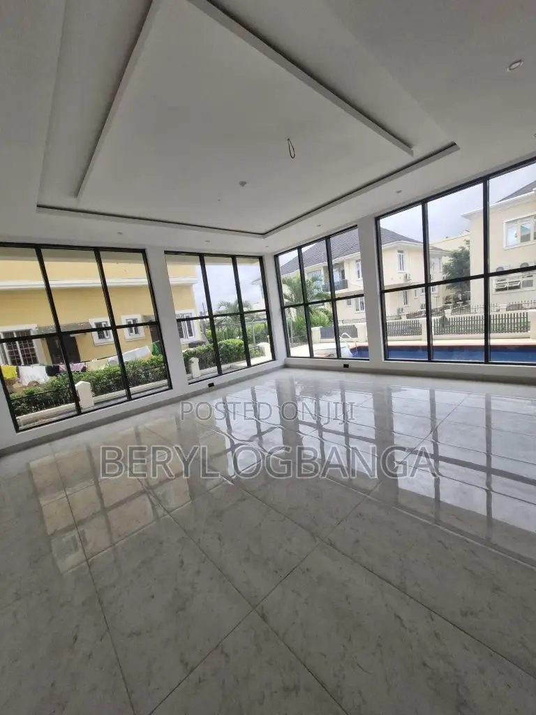 4bdrm Duplex in Chevron for sale in Chevron