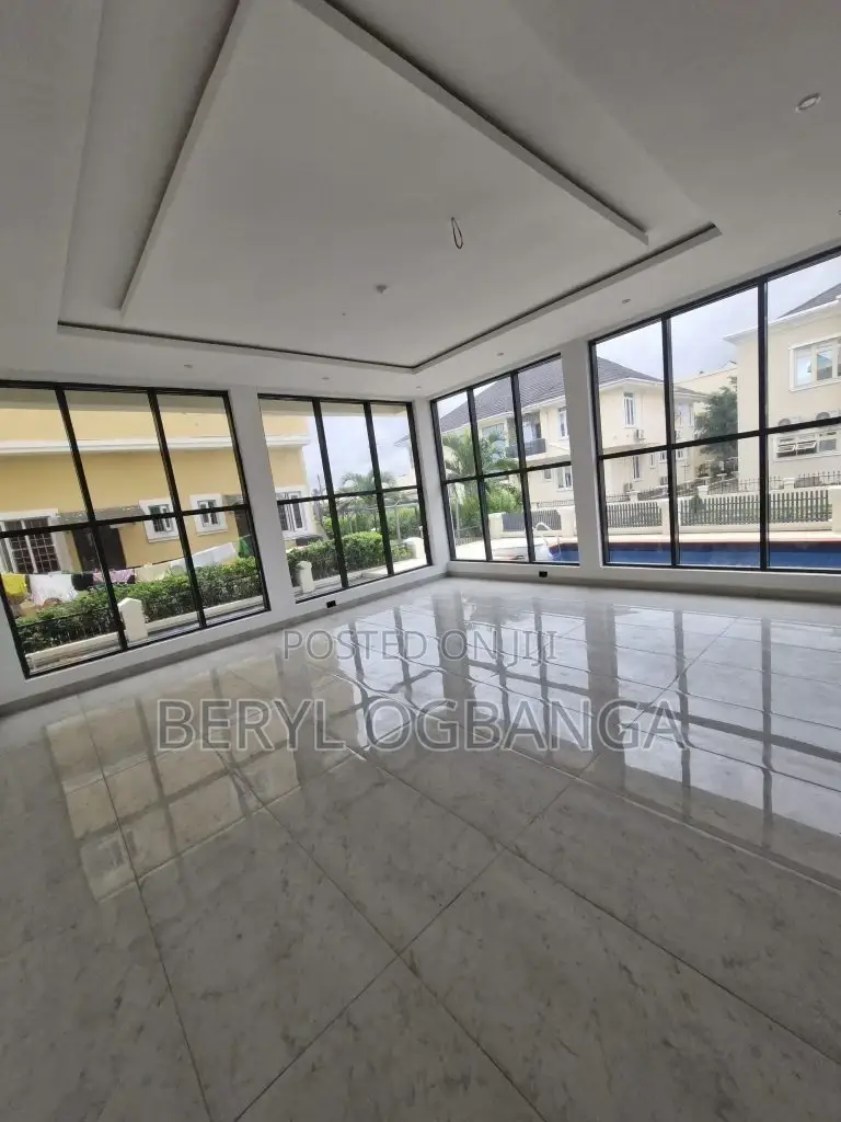 4bdrm Duplex in Chevron for sale in Chevron