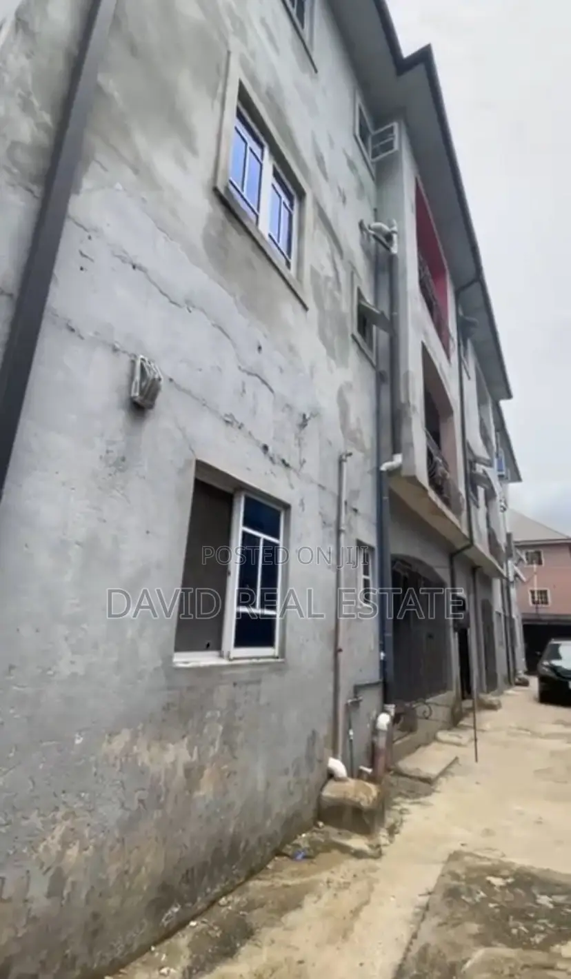 5bdrm Block of Flats in Obio-Akpor for sale in Obio-Akpor