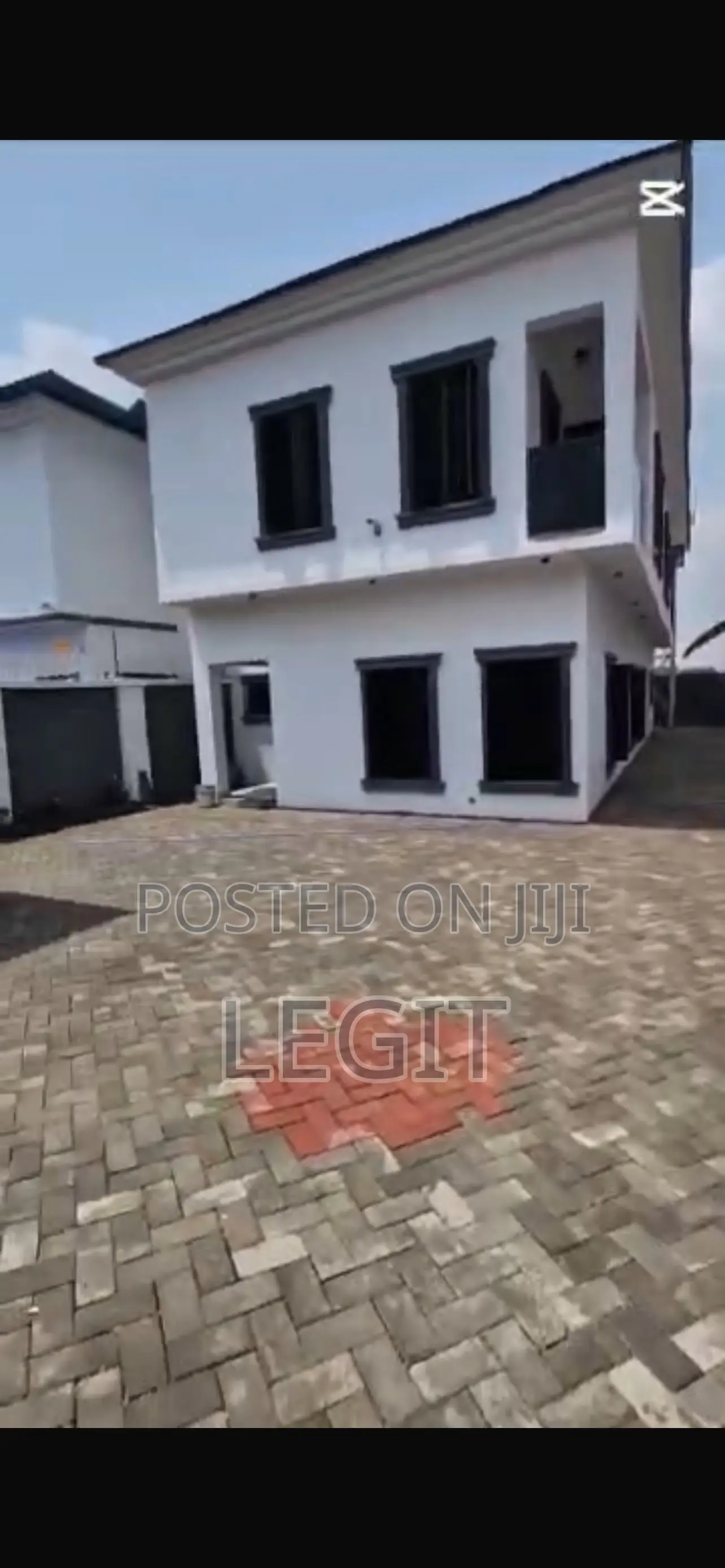 4bdrm Duplex in Apo District for sale in Apo District