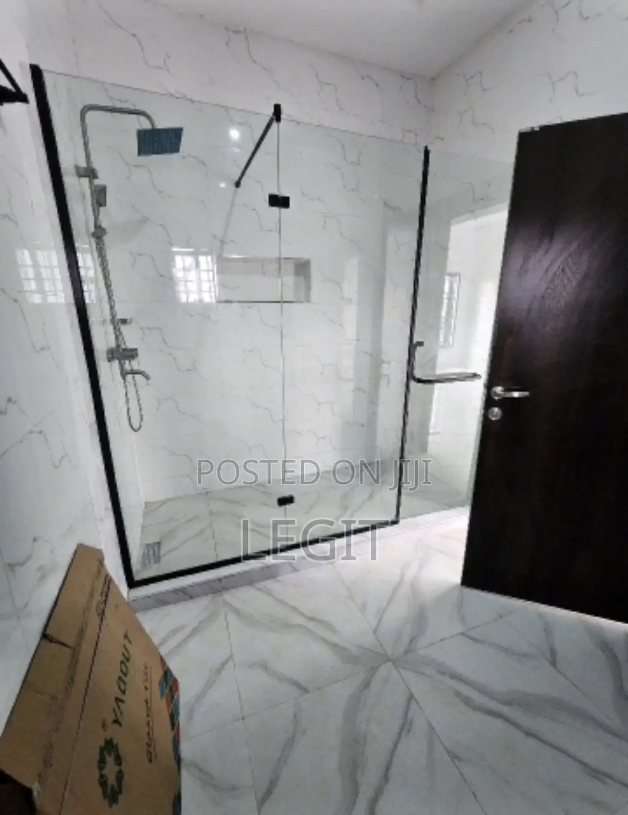4bdrm Duplex in Apo District for sale in Apo District