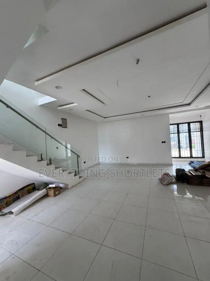 5bdrm Duplex in Guzape District for sale in Guzape District