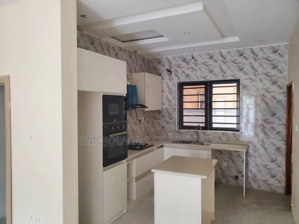 2bdrm Apartment in Ikate for rent in Ikate