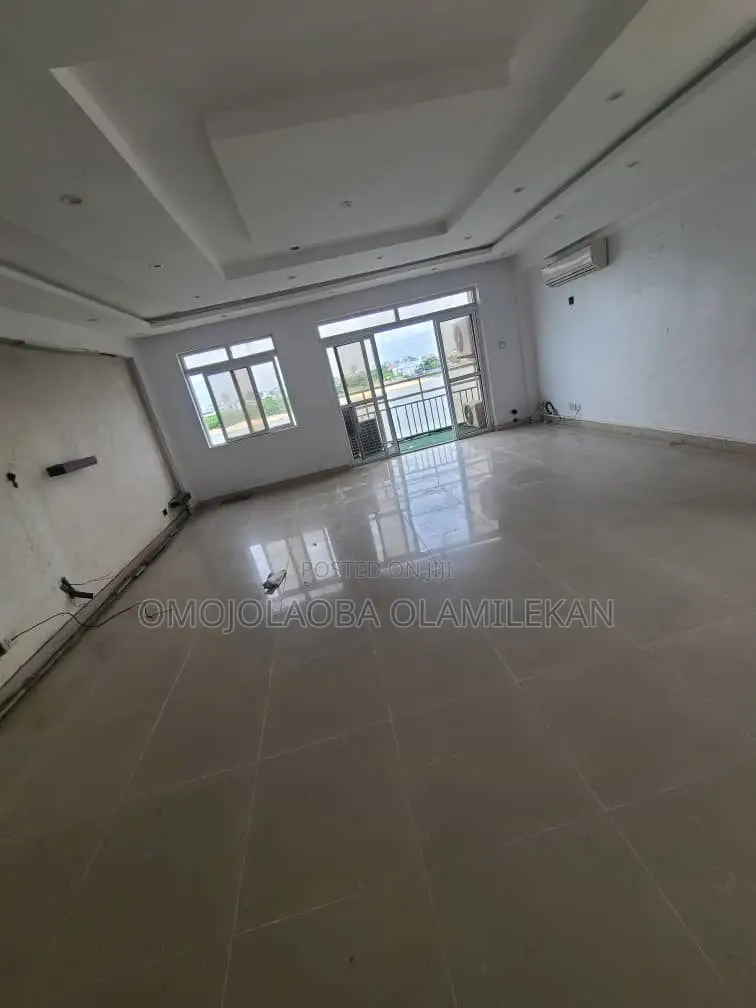 3bdrm Apartment in Lekki Phase 1 for rent in Lekki Phase 1