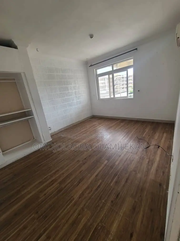 3bdrm Apartment in Lekki Phase 1 for rent in Lekki Phase 1