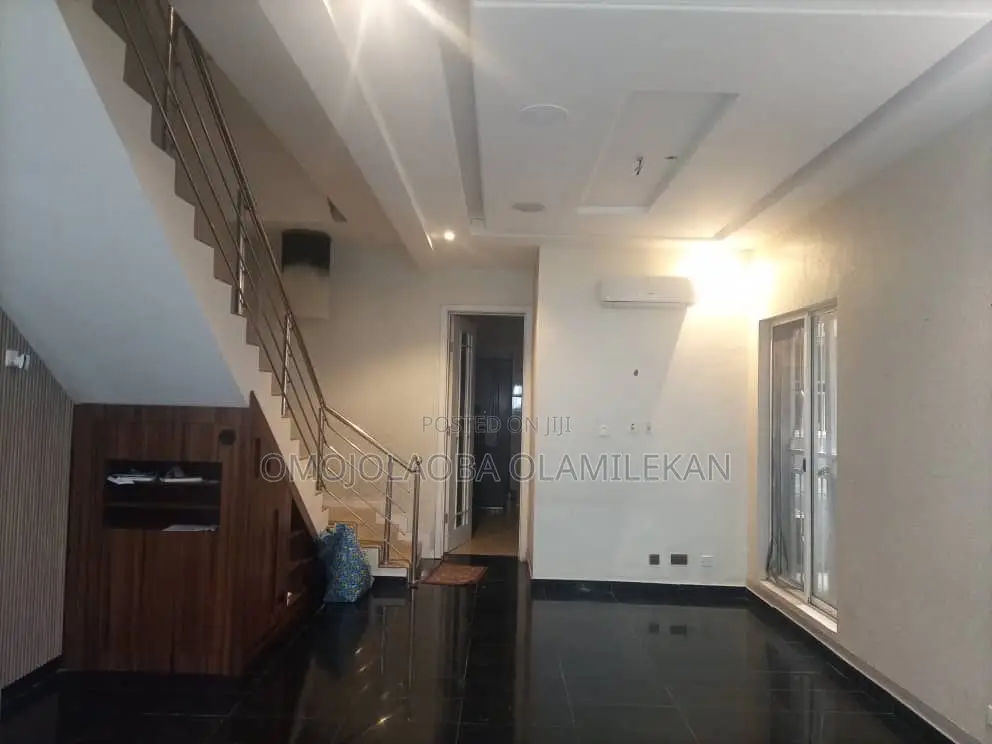 4bdrm Duplex in Victoria Island Extension for rent in Victoria Island Extension