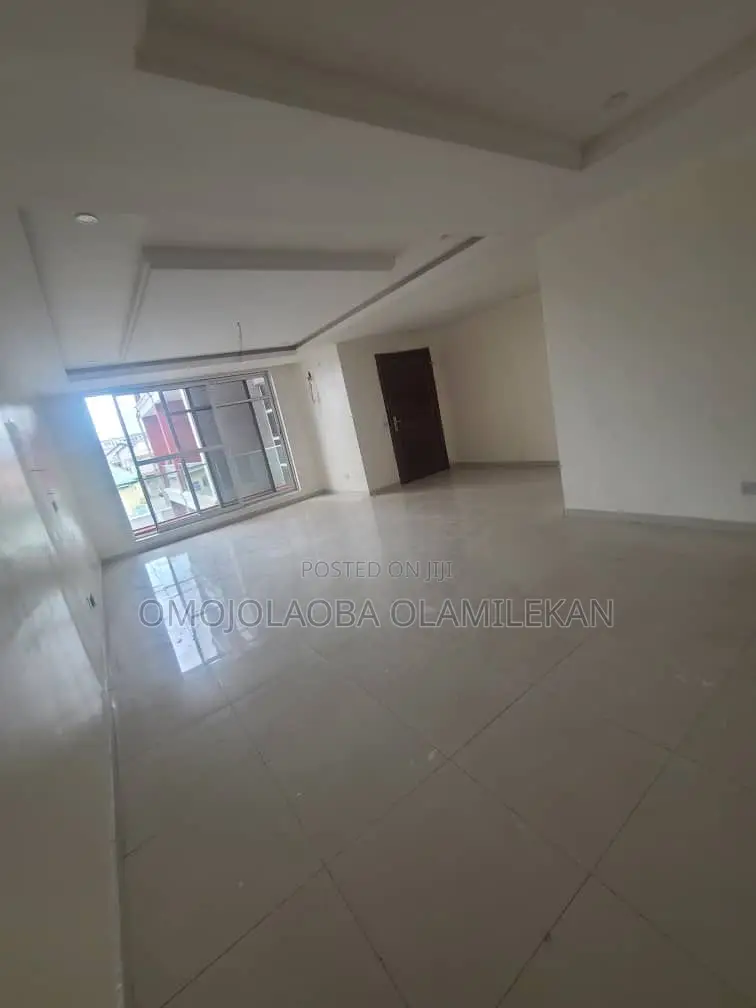 3bdrm Apartment in Victoria Island Extension for rent in Victoria Island Extension