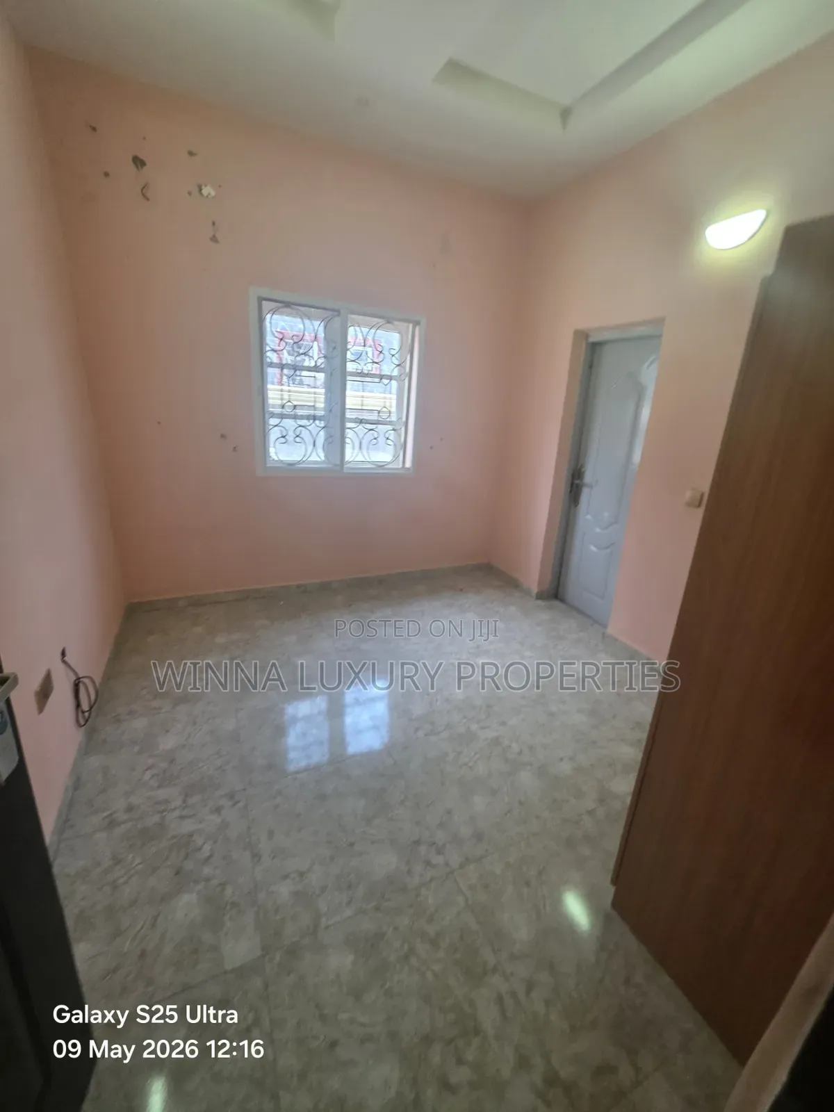 4bdrm Bungalow in In Na Estate Along, Lugbe District for sale in Lugbe District
