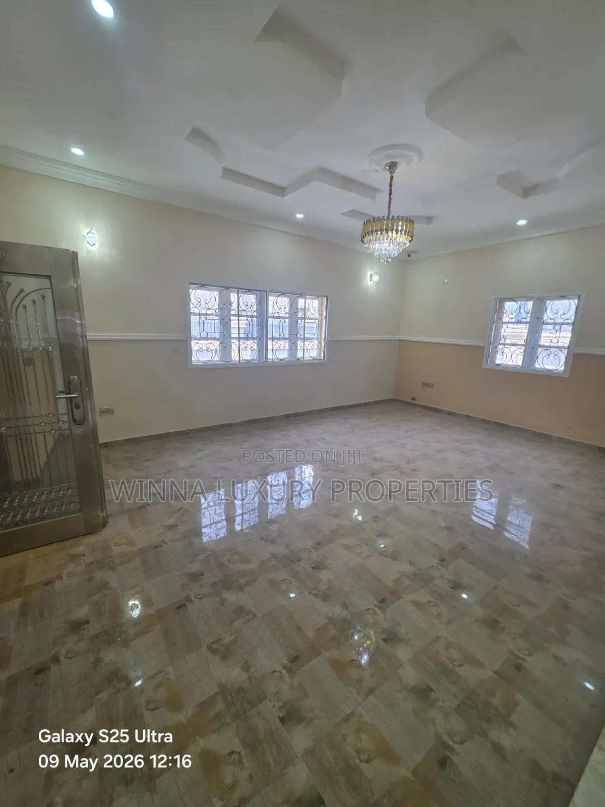 4bdrm Bungalow in In Na Estate Along, Lugbe District for sale in Lugbe District