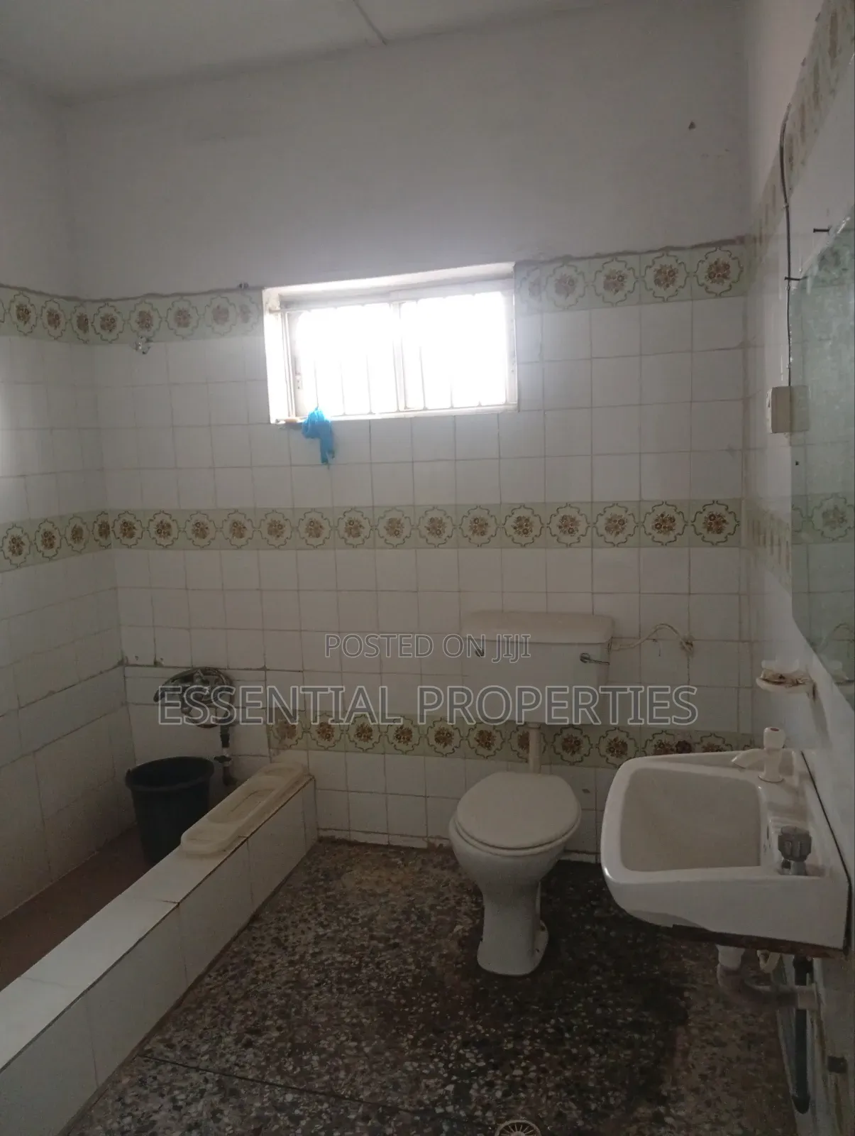 3bdrm Block of Flats in Adeniyi Jones Estate for rent in Adeniyi Jones