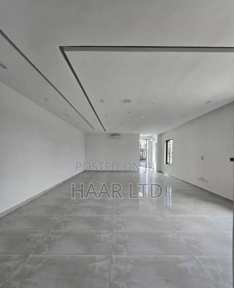 5bdrm Duplex in Ikate for sale in Ikate