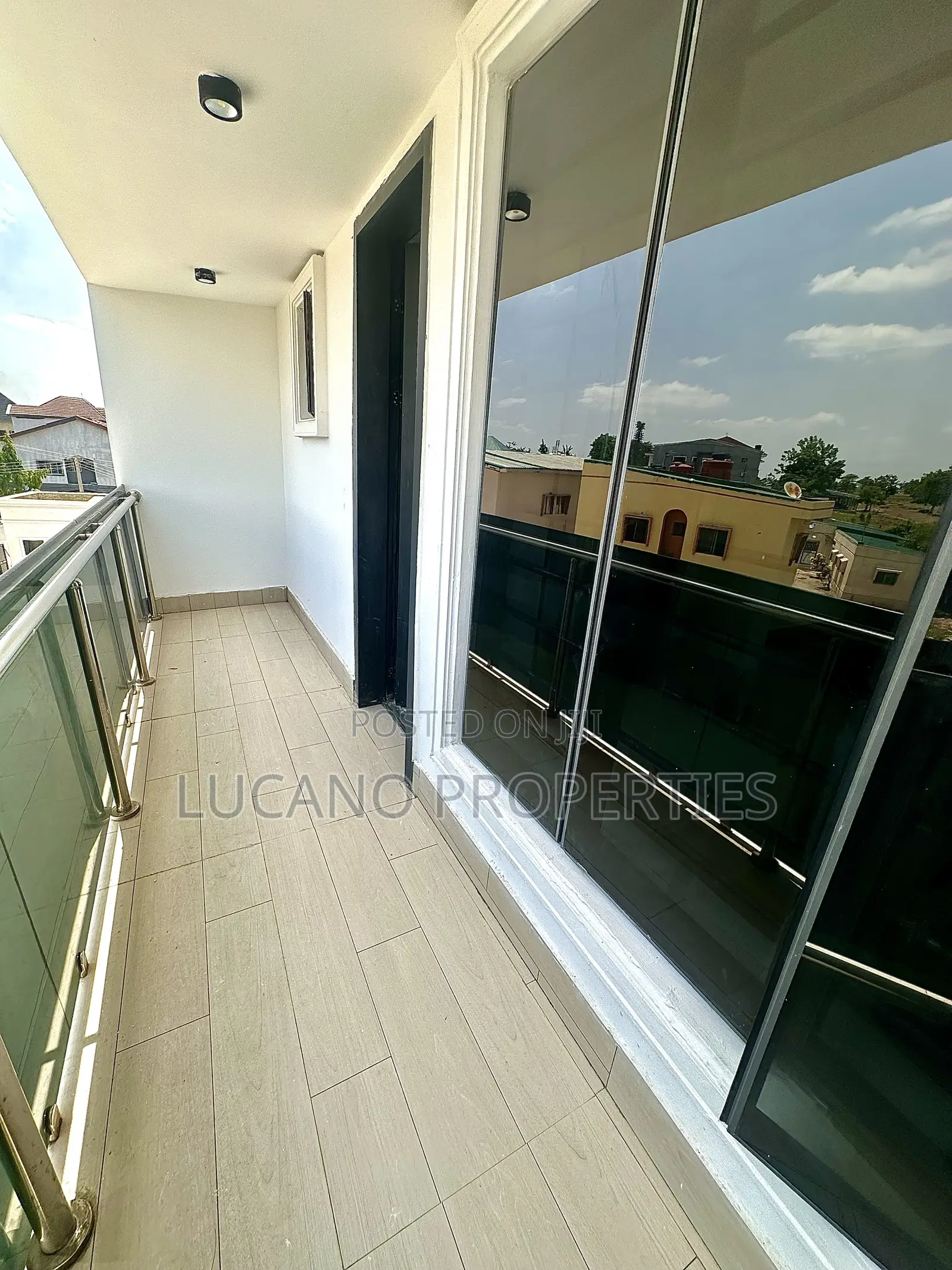 5bdrm Townhouse / Terrace in Wuse District for rent in Zone 1 / Wuse