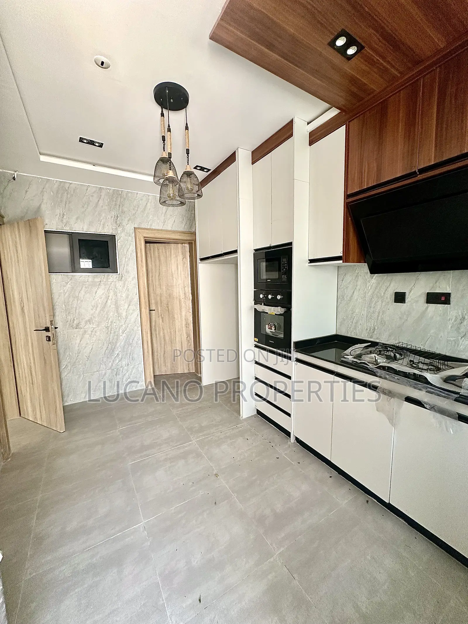 5bdrm Townhouse / Terrace in Wuse District for rent in Zone 1 / Wuse