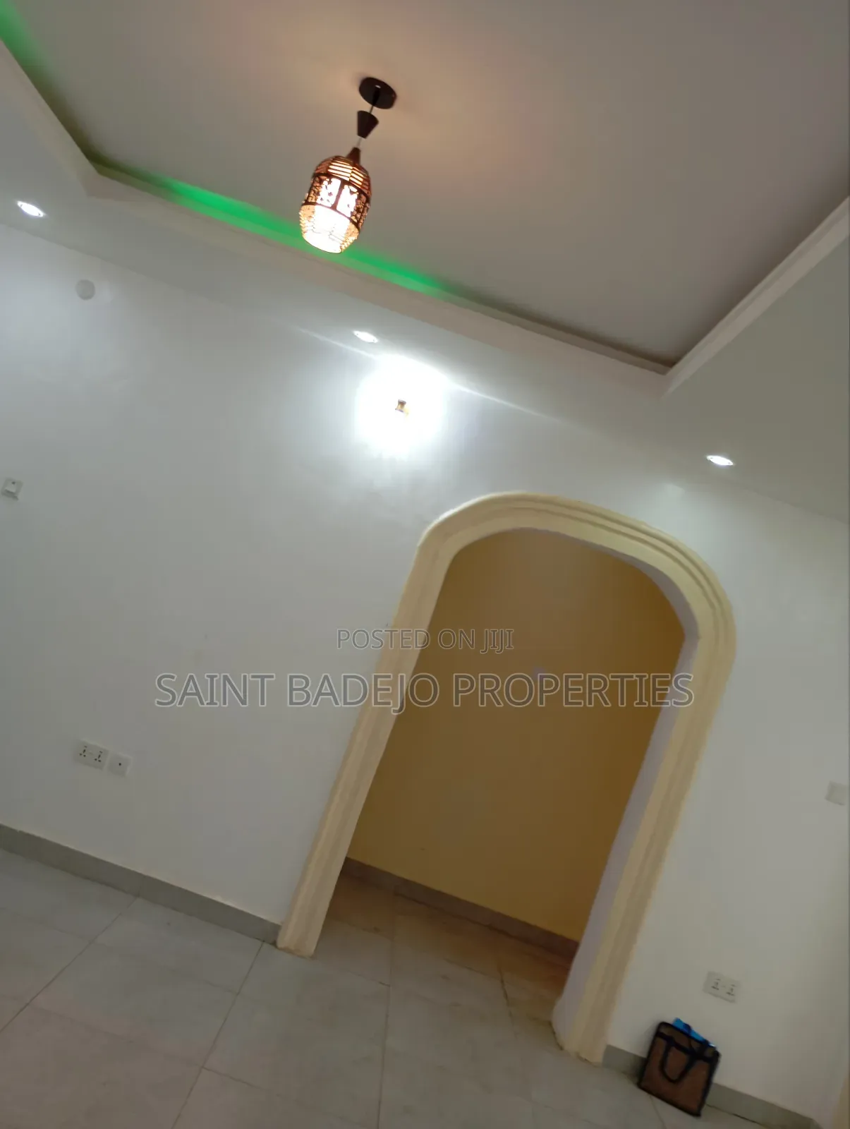3bdrm Block of Flats in Ipoyewa Estate, for rent in Adamo