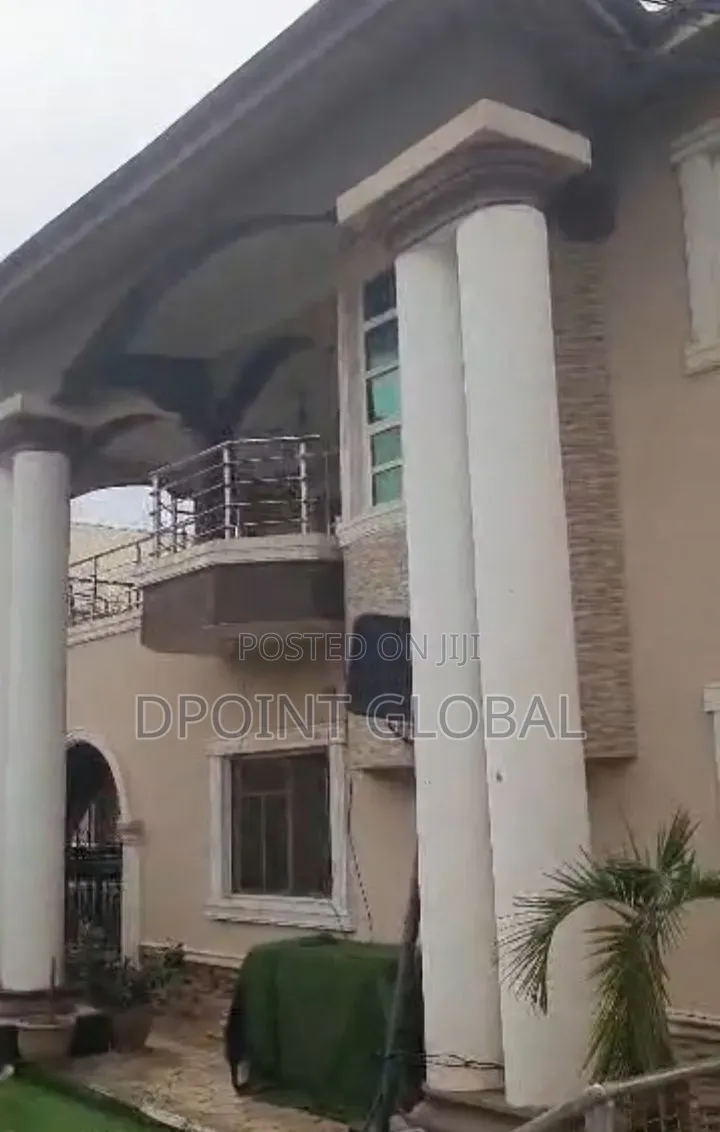 11bdrm Duplex in Not Estate, Egbeda for sale in Egbeda