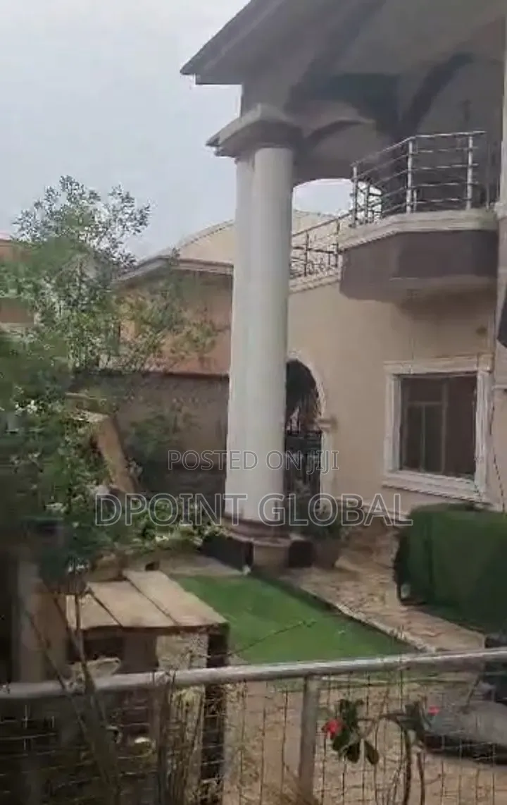 11bdrm Duplex in Not Estate, Egbeda for sale in Egbeda