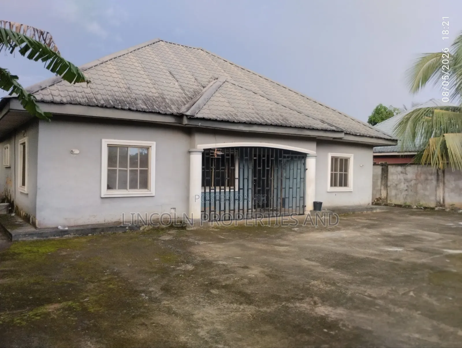 3bdrm Bungalow in 25Th Anniversary for sale in Uyo