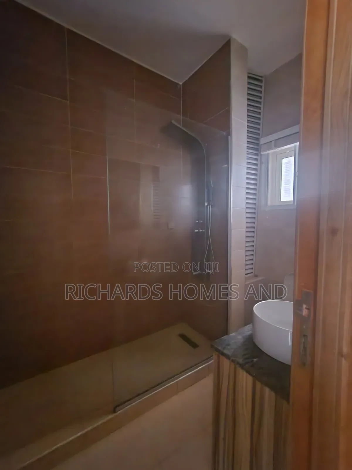 3bdrm Apartment in Banana Island for rent in Banana Island