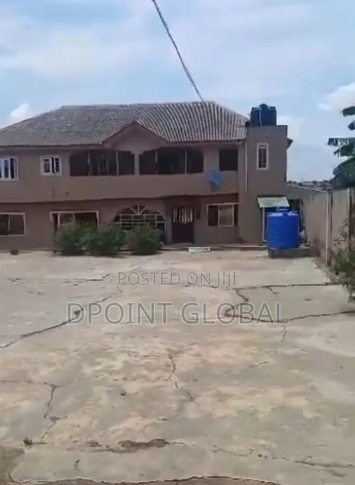 5bdrm Block of Flats in Not Estate, Egan for sale in Egan