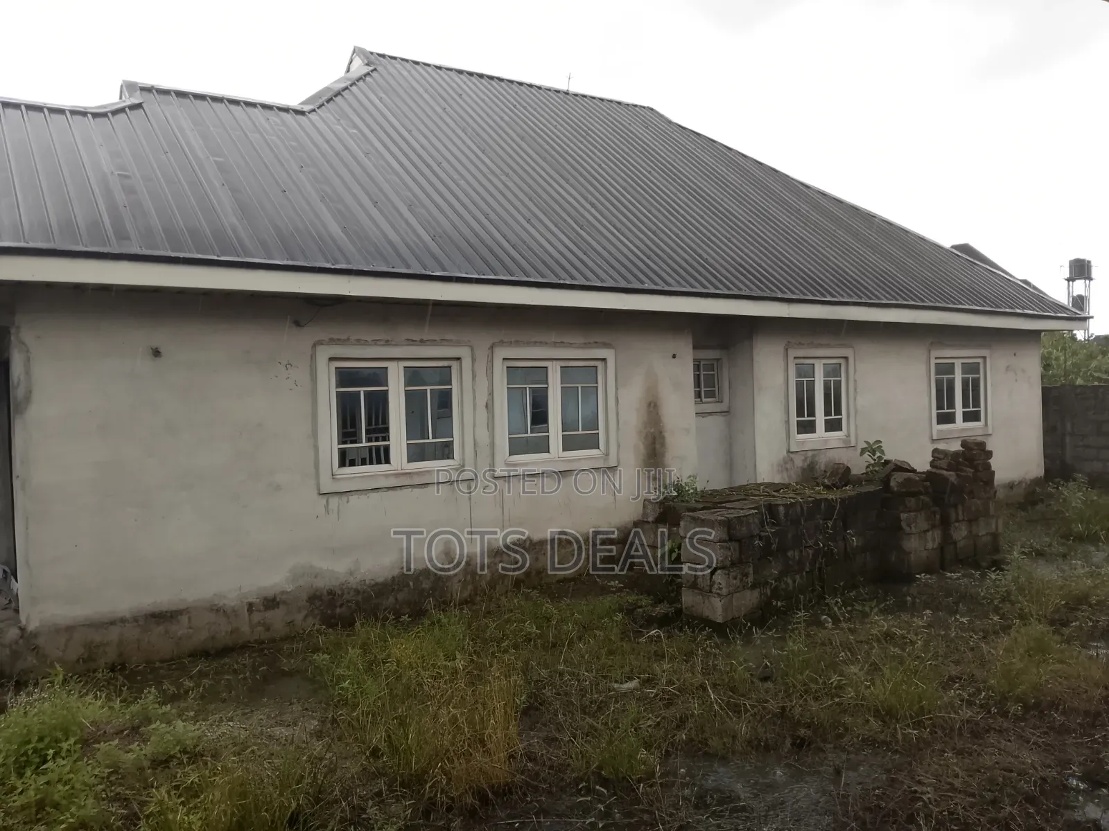 3bedroom Flat (Uncompleted) on 1plot of Land in Port-Harcourt