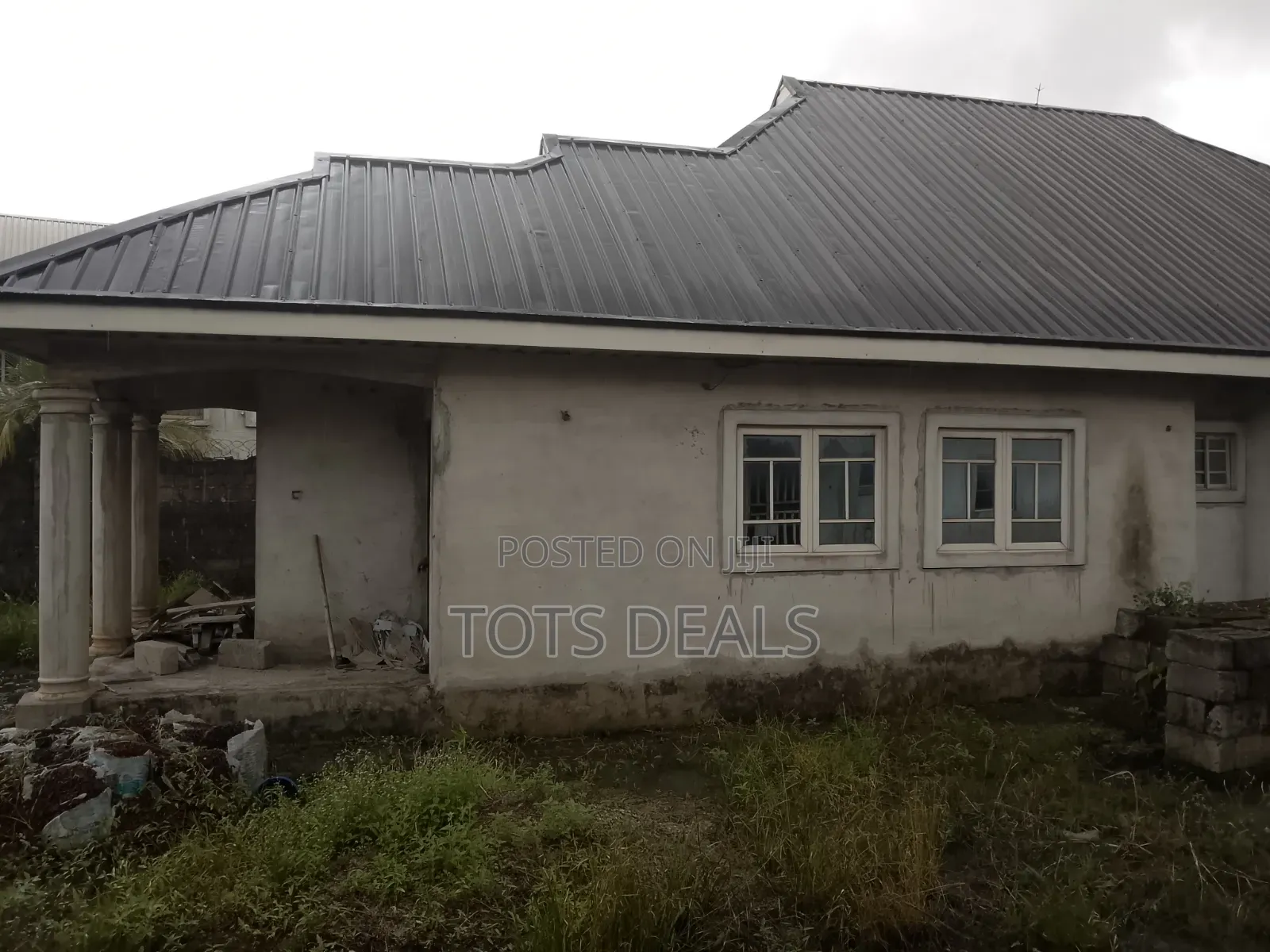3bedroom Flat (Uncompleted) on 1plot of Land in Port-Harcourt