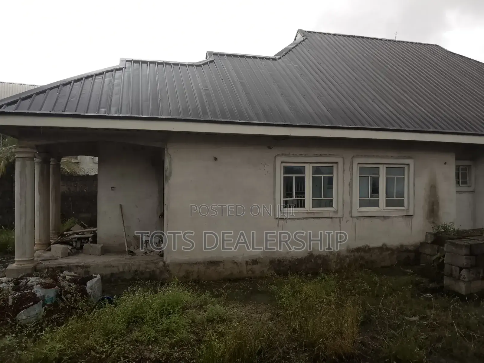 3bedroom Flat (Uncompleted) on 1plot of Land in Port-Harcourt
