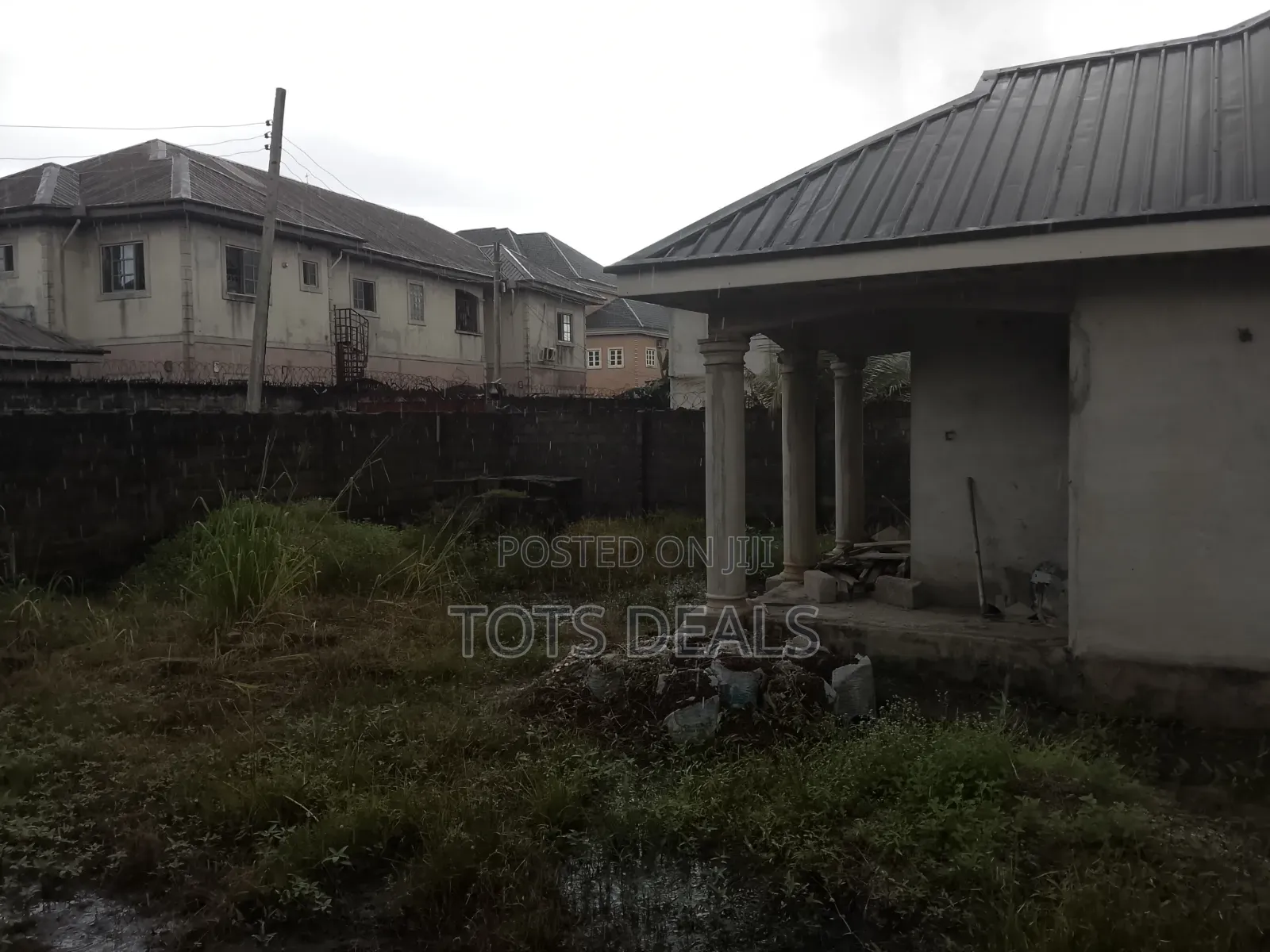 3bedroom Flat (Uncompleted) on 1plot of Land in Port-Harcourt