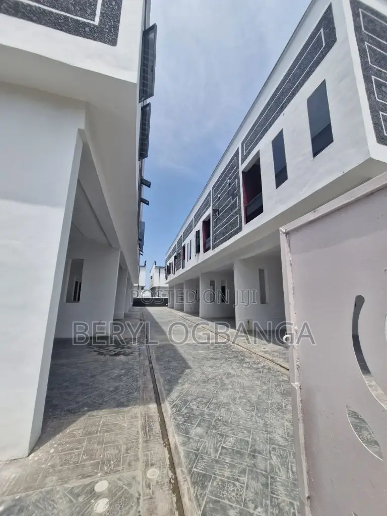 3bdrm Duplex in Ado / Ajah for sale in Ado / Ajah
