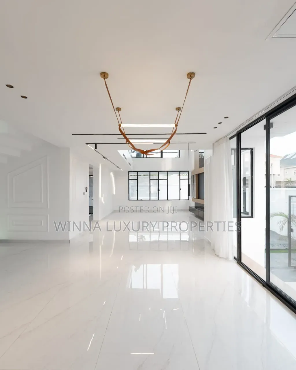 7bdrm Mansion in Apo Resettlement for sale in Apo District