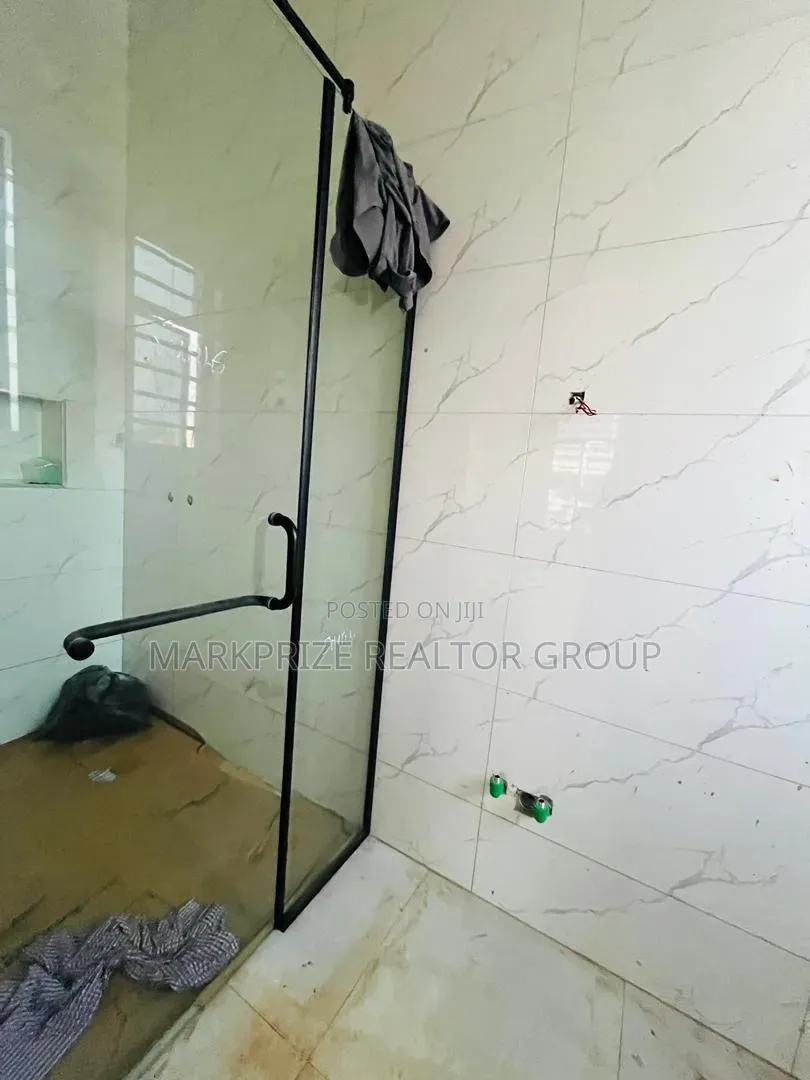 Furnished 5bdrm Duplex in Omole Phase 1 for sale in Omole Phase 1