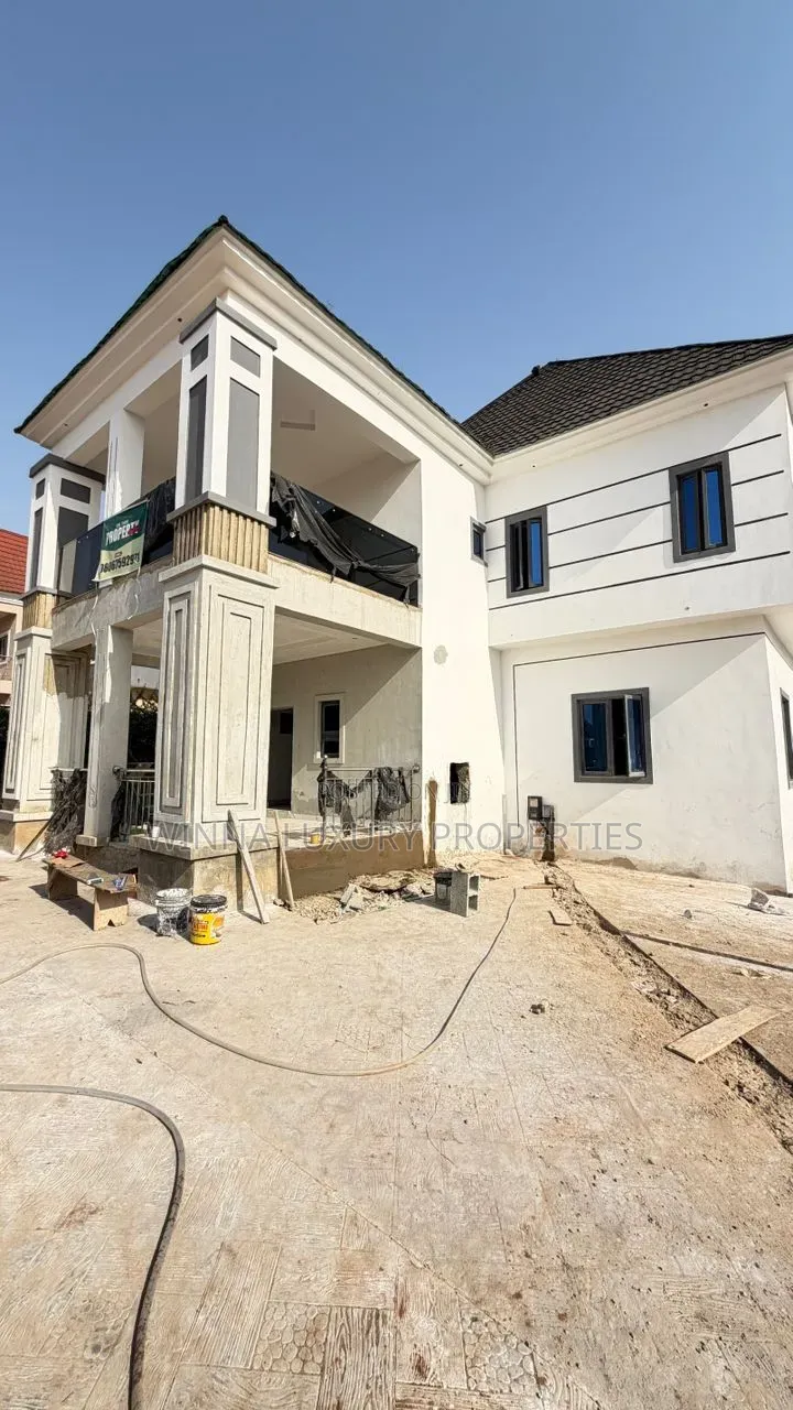 5bdrm Duplex in Basic Estate, for sale in Lokogoma