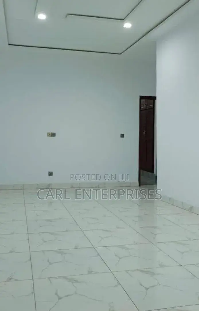 Studio Apartment in Vision Apartment, Chevron for rent in Chevron