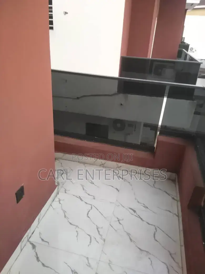 Studio Apartment in Vision Apartment, Chevron for rent in Chevron