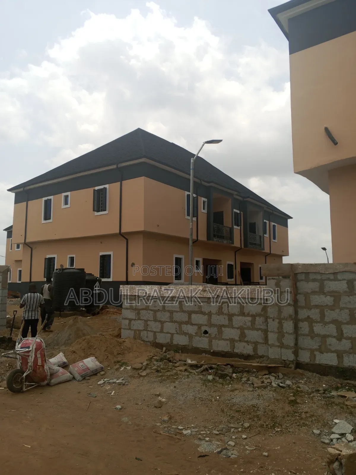 2bdrm Block of Flats in Only God Is Good, Sabon Lugbe for rent in Sabon Lugbe
