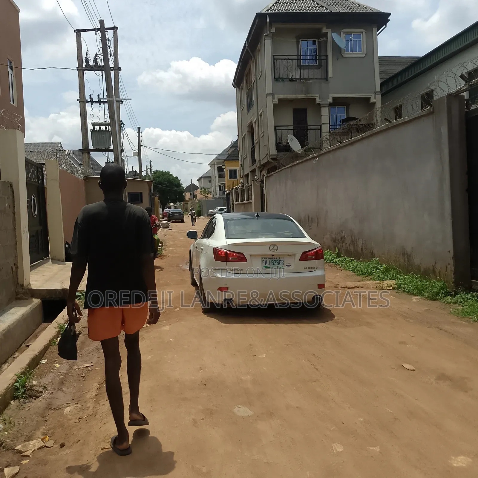 Affordable Secured Plots in an Estate at Meran in Meiran