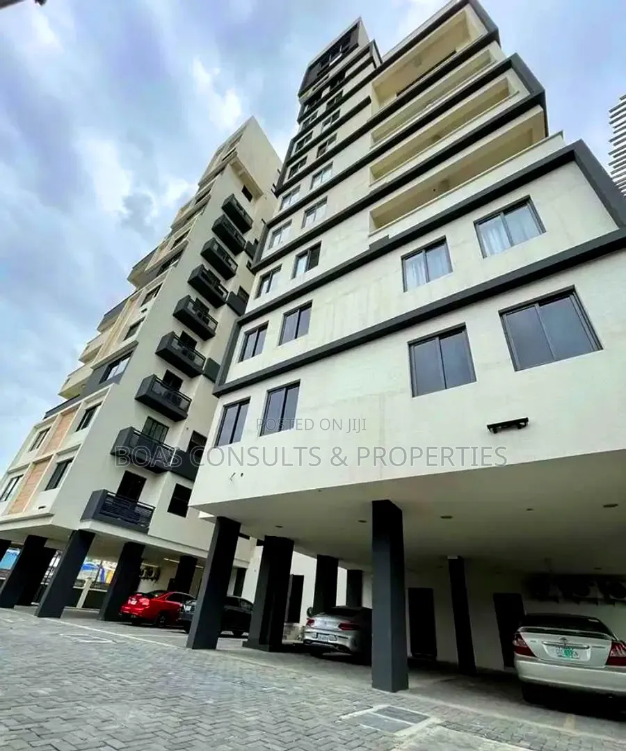Furnished 3bdrm Block of Flats in Akin Adesola for sale in Akin Adesola