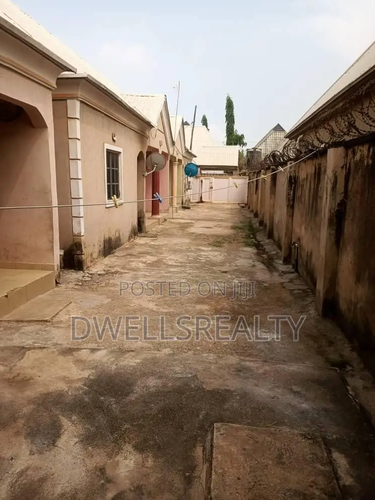 2bdrm Bungalow in Abacha Road Abuja, Karu for sale in Karu