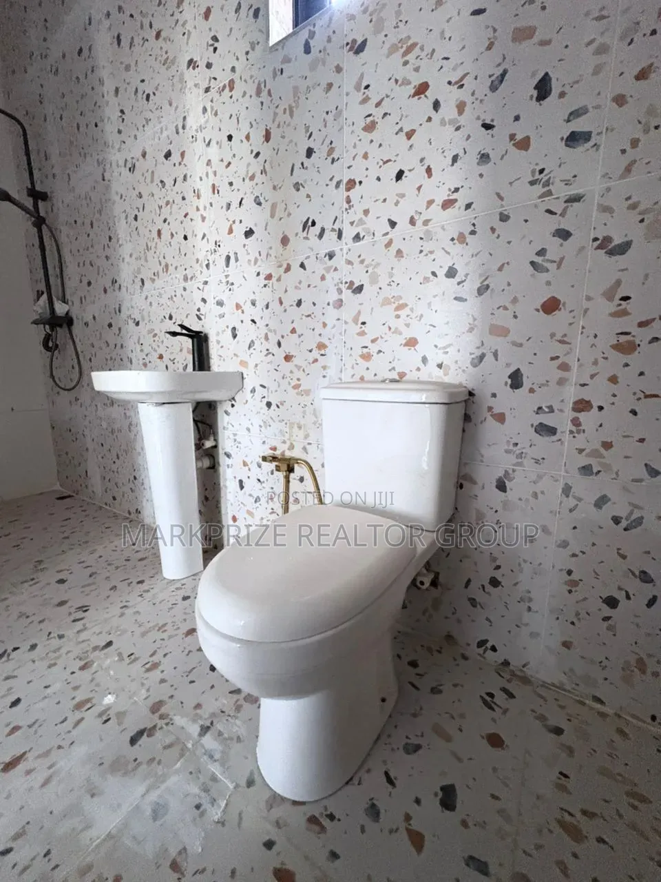 Furnished 4bdrm Duplex in Kolapo Ishola Gra for sale in Akobo