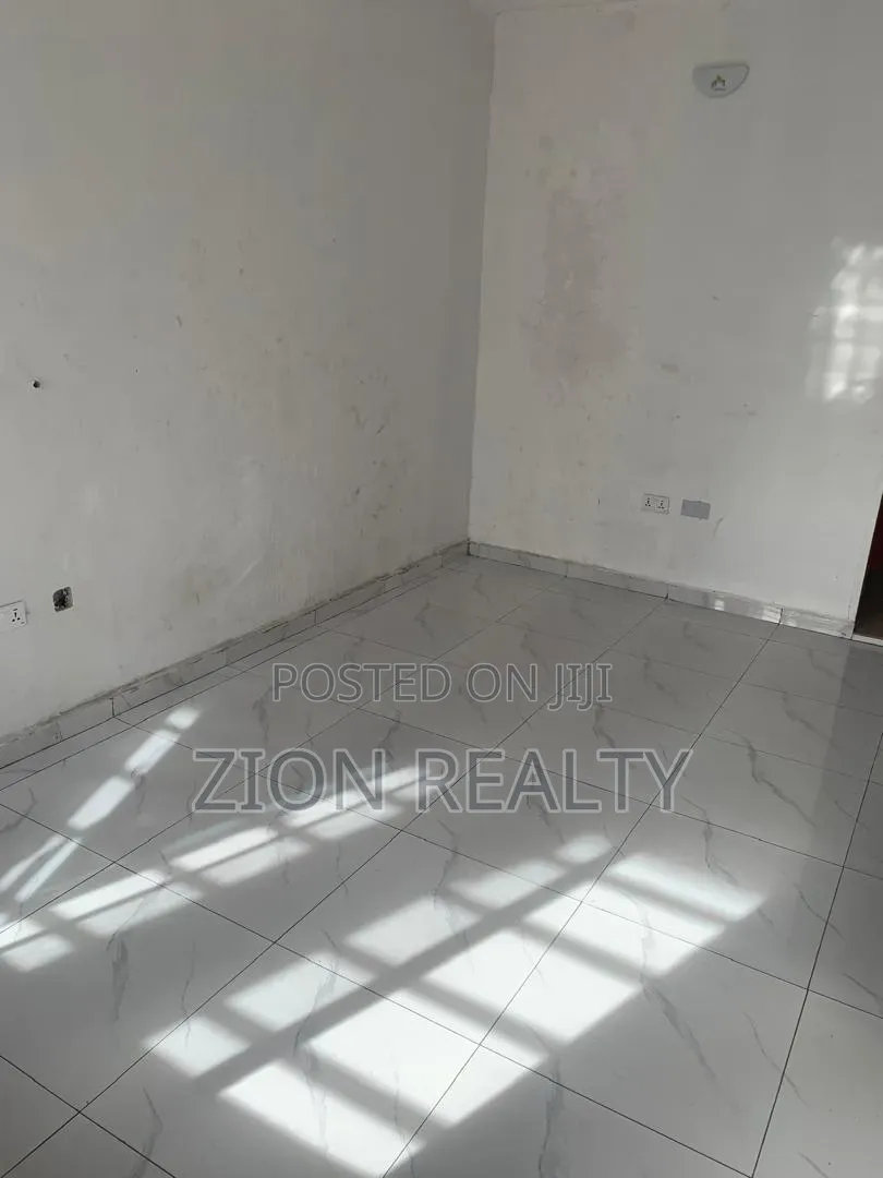 2bdrm Apartment in Mopo, Awoyaya for rent in Awoyaya