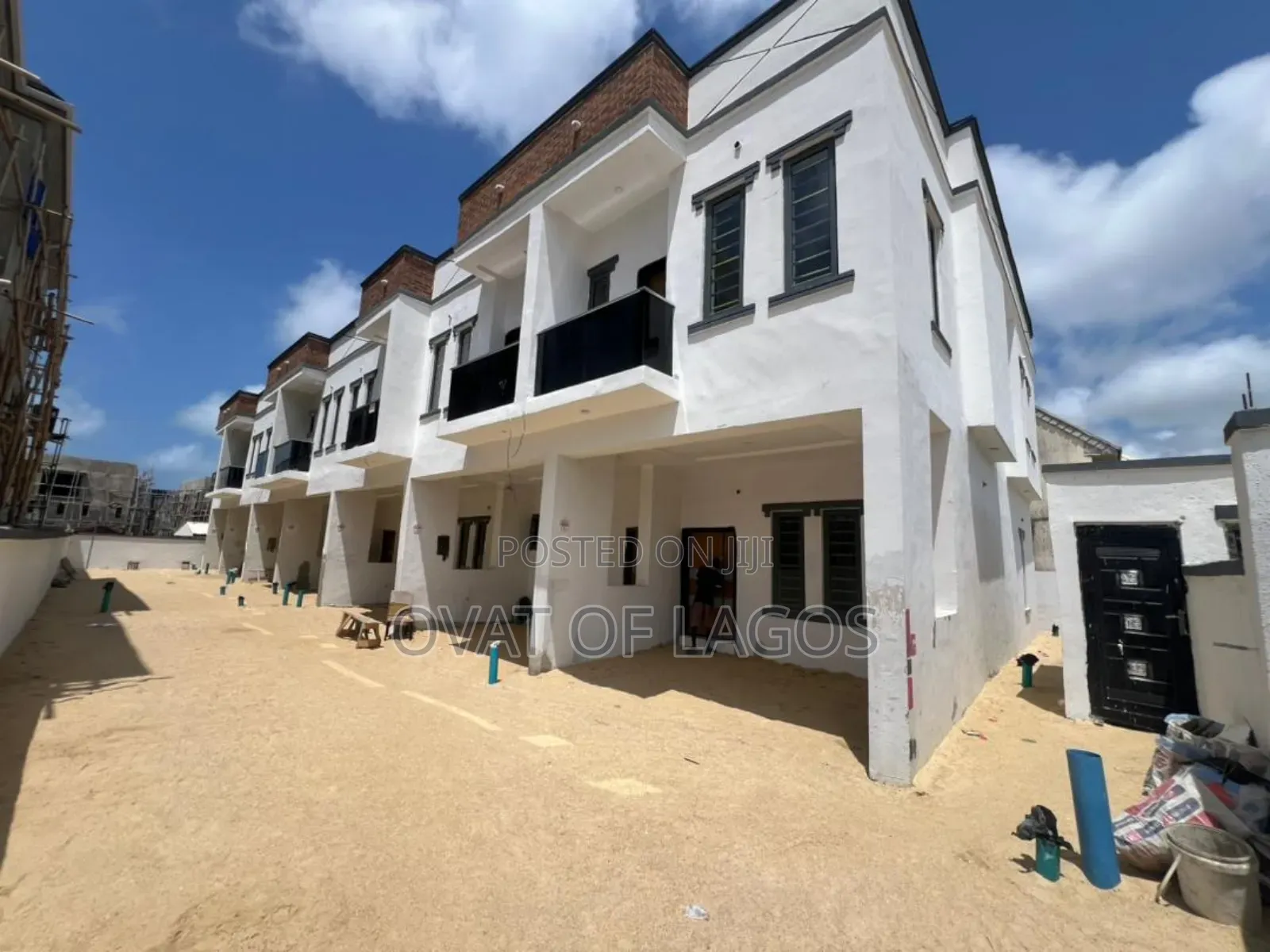 4bdrm Duplex in Ikota Villa for sale in Ikota