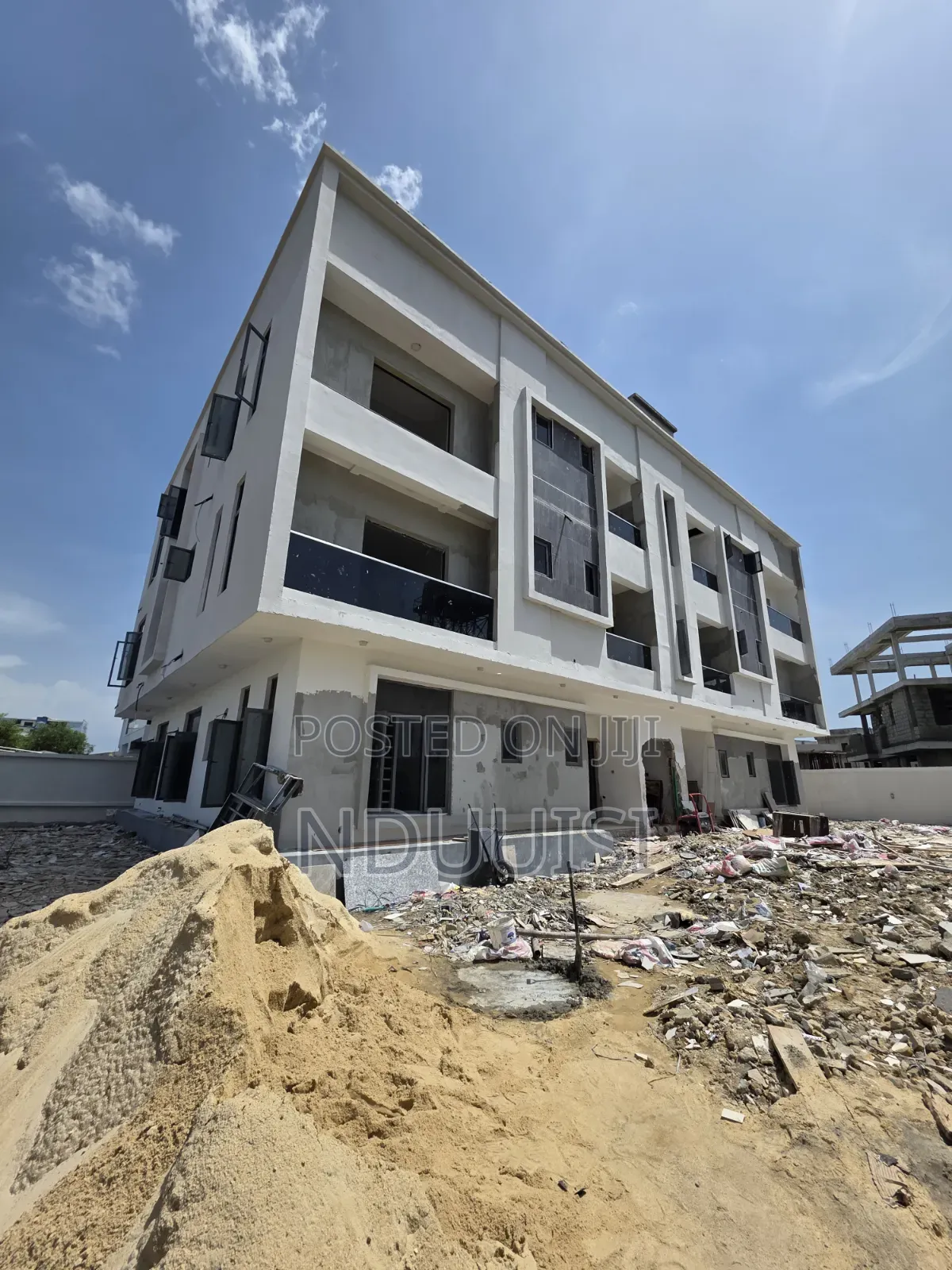 3bdrm Apartment in Periwinkle Estate, Lekki Phase 1 for sale in Lekki Phase 1