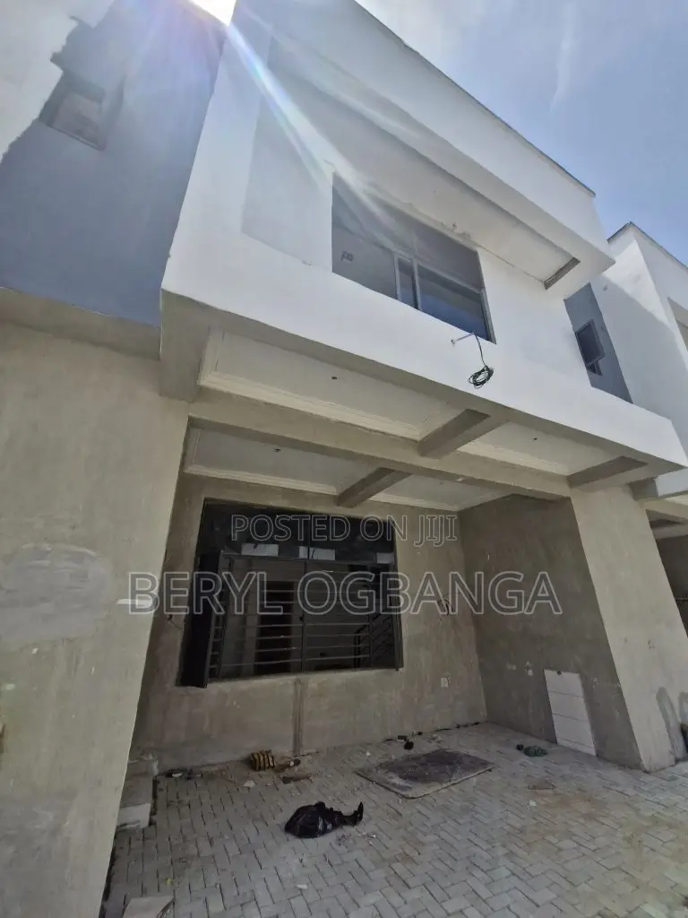 4bdrm Duplex in Ado / Ajah for sale in Ado / Ajah