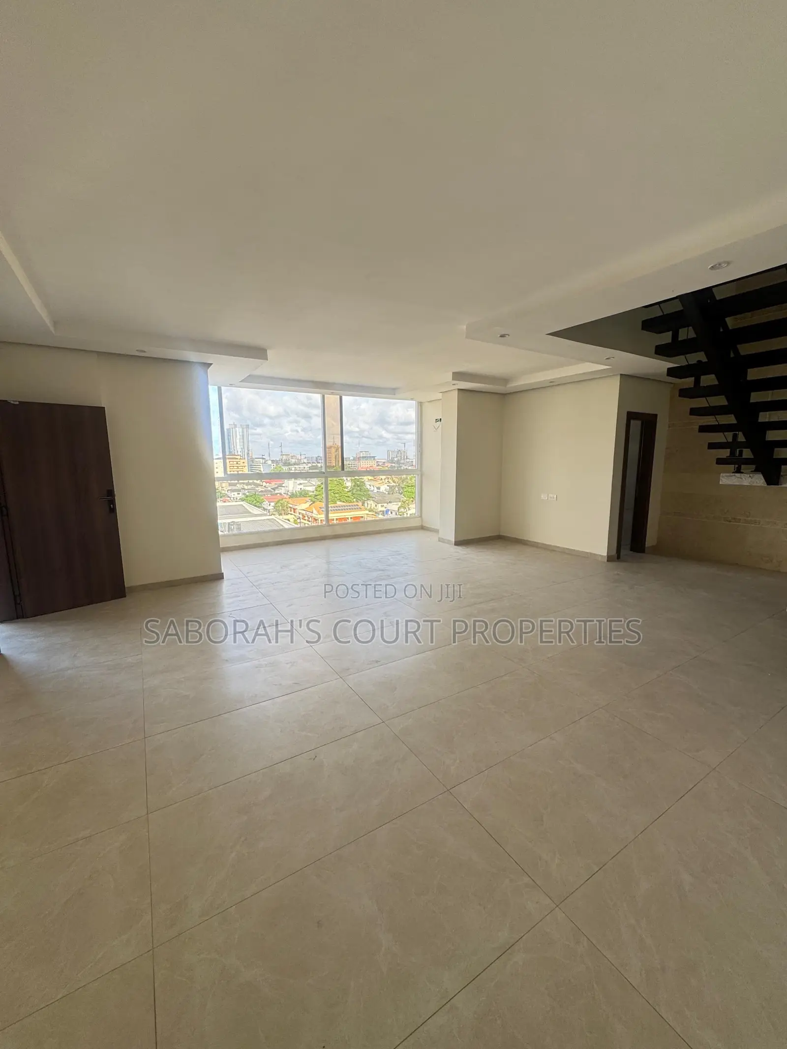 4bdrm Penthouse in Ademola Adetokunbo for sale in Ademola Adetokunbo