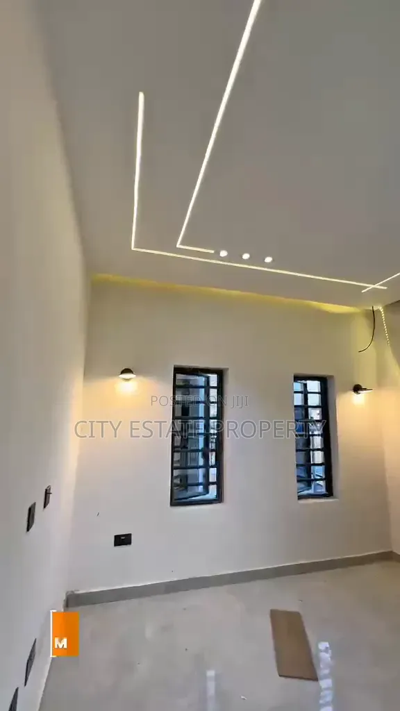 4 Bedroom Duplex for Office Use in Jahi