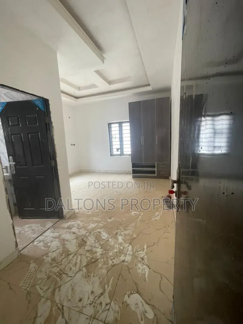 3bdrm Duplex in Sally Best, Sabon Lugbe for rent in Sabon Lugbe